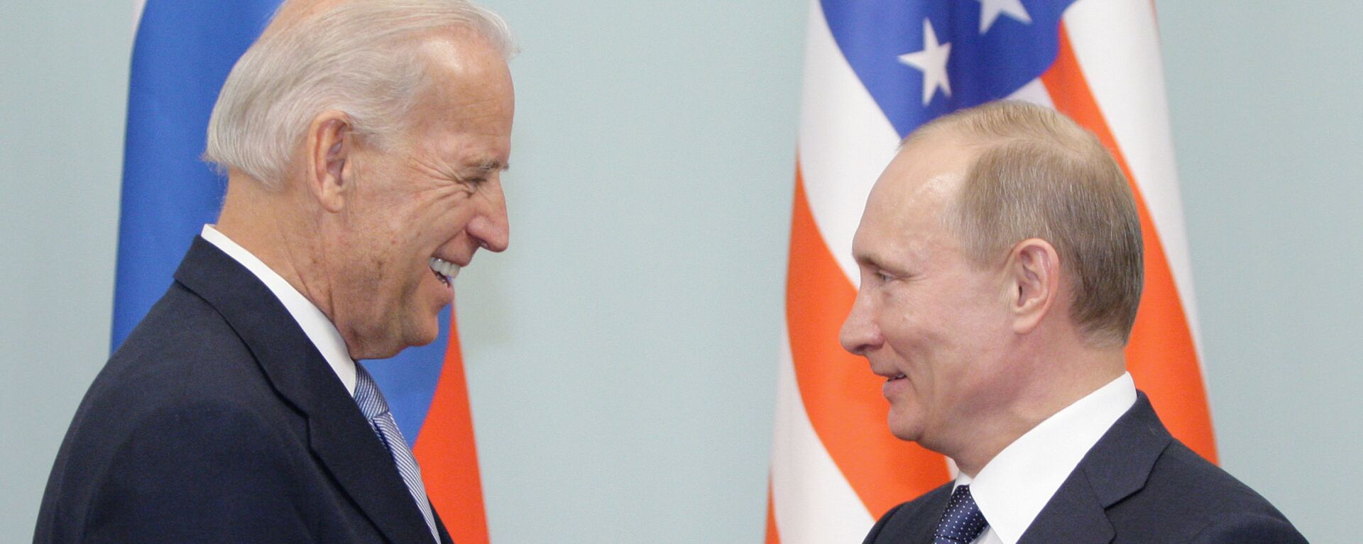 Встреча Владимира Путина с Джозефом Байденом в Москве - Sputnik Узбекистан, 1920, 25.05.2021