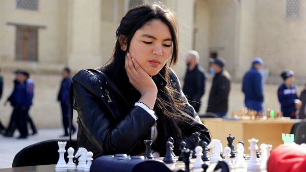 Шахматные соревнования в Бухаре в честь открытия турсезона - Sputnik Узбекистан