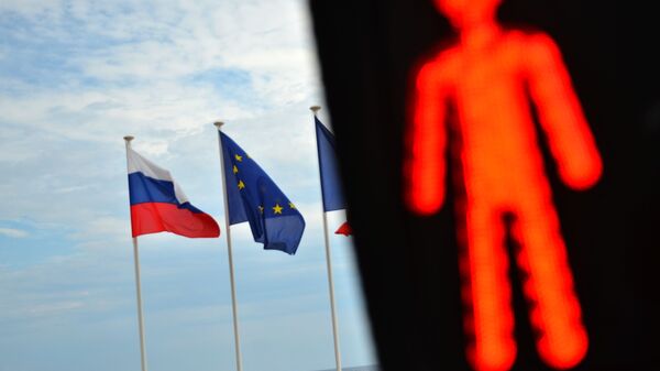 Флаги России, ЕС и Франции на набережной Ниццы - Sputnik Ўзбекистон