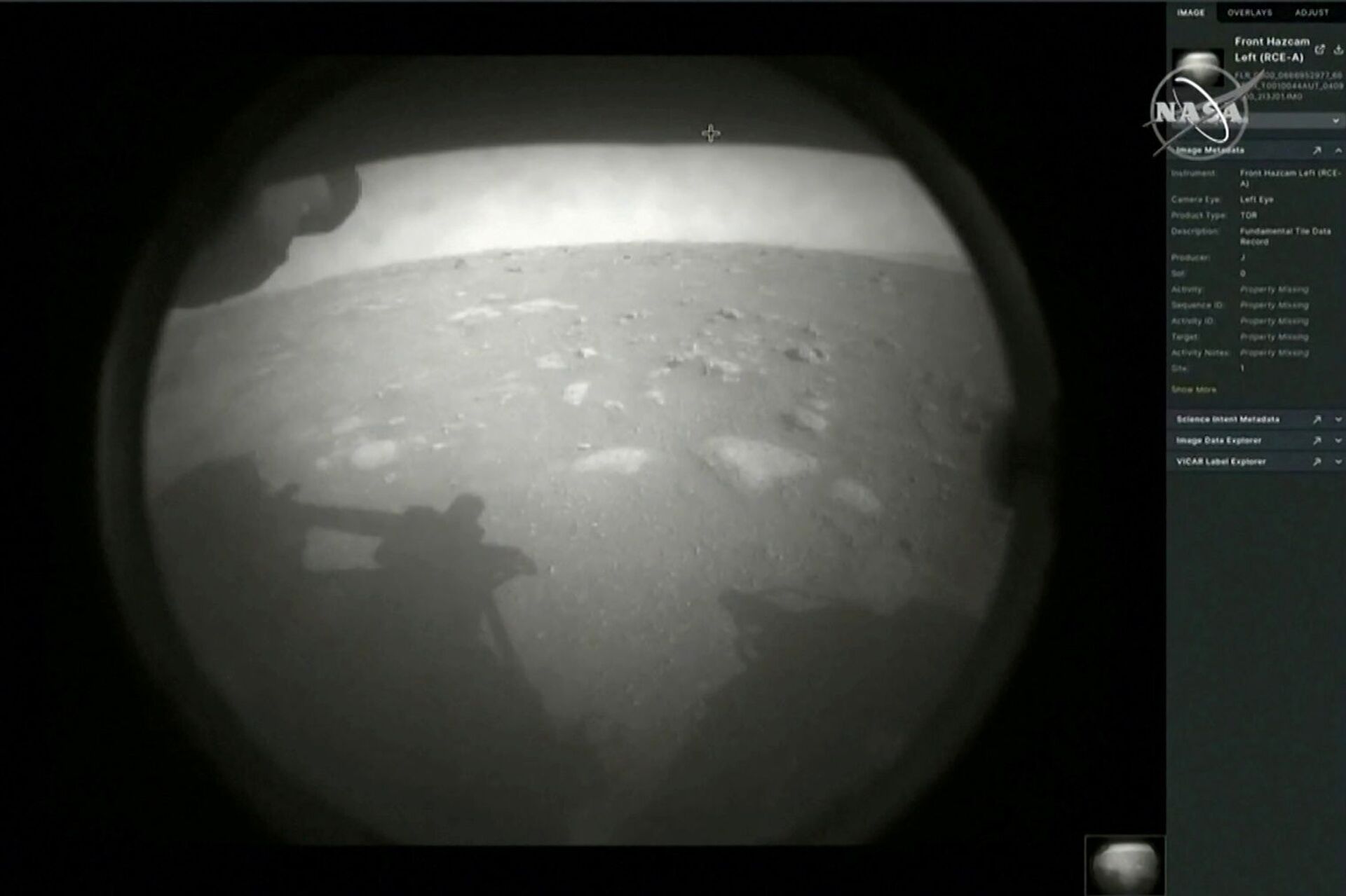 Первое изображение с марсохода Perseverance после приземления на Марс - Sputnik Ўзбекистон, 1920, 09.03.2021