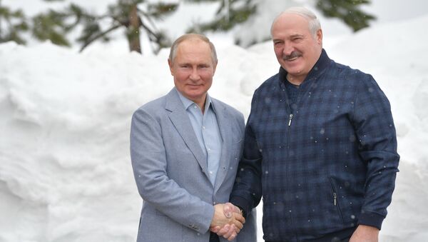 Президент Беларуси Александр Лукашенко на встрече с главой РФ Владимиром Путиным - Sputnik Ўзбекистон