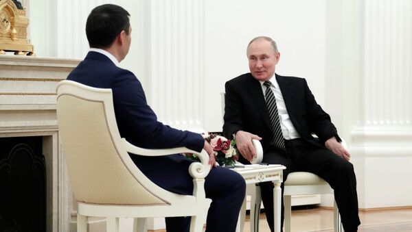 Президент РФ Владимир Путин (справа) и президент Кыргызстана Садыр Жапаров - Sputnik Узбекистан