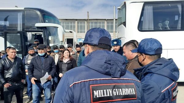 490 граждан Узбекистана уехали на работу в Казахстан - Sputnik Ўзбекистон