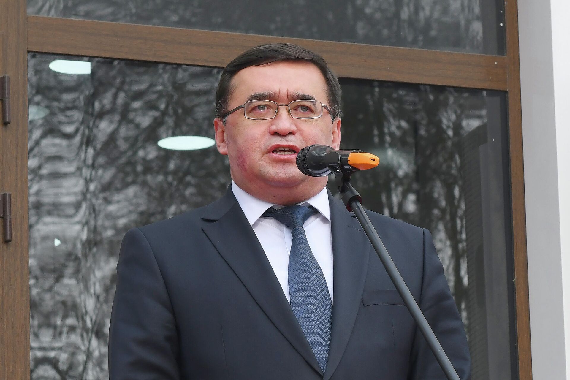 Баходир Юсупалиев во время церемонии передачи медкомплекса - Sputnik Узбекистан, 1920, 10.03.2021
