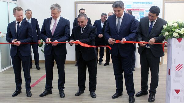 Работа в РФ станет доступнее: открылся филиал миграционного центра в Ташкенте - Sputnik Узбекистан