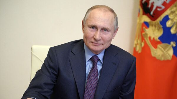 Президент РФ В. Путин провел совещание по вопросам наращивания производства вакцин и вакцинации населения РФ - Sputnik Ўзбекистон