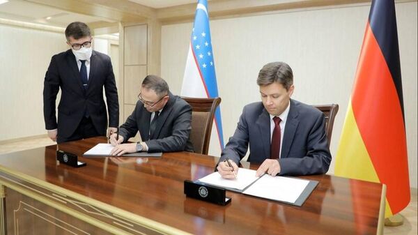 Церемония подписания соглашения о сотрудничестве между МВД РУз и ГИЦ - Sputnik Узбекистан