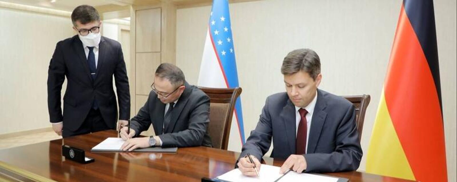 Церемония подписания соглашения о сотрудничестве между МВД РУз и ГИЦ - Sputnik Узбекистан, 1920, 30.03.2021