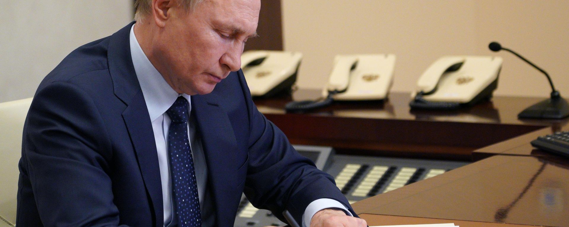 Prezident RF V. Putin. - Sputnik O‘zbekiston, 1920, 21.04.2021