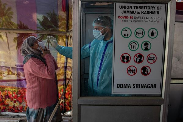 Режим ЧС в связи с пандемией коронавируса ужесточается в ряде стран. - Sputnik Узбекистан
