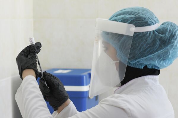 Прививки можно сделать в Ташкенте, Нукусе и 12 областных центрах. - Sputnik Узбекистан