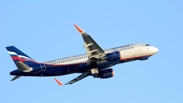 Самолет Airbus A320 авиакомпании Аэрофлот - Sputnik Ўзбекистон