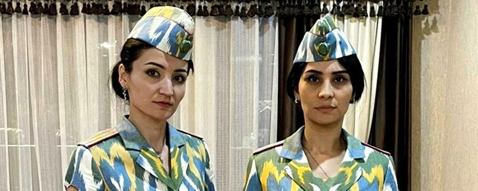 В Таджикистане представлена новая парадная и полевая форма для женщин-милиционеров - Sputnik Ўзбекистон, 1920, 12.04.2021