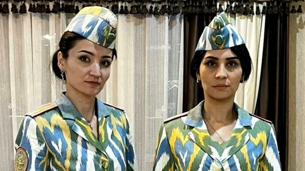 В Таджикистане представлена новая парадная и полевая форма для женщин-милиционеров - Sputnik Ўзбекистон