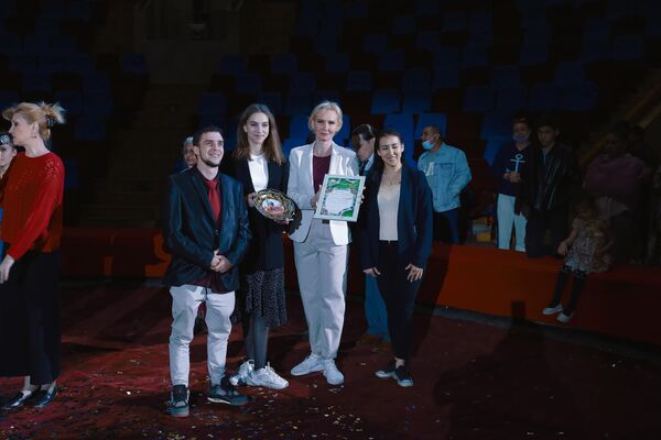 Церемония награждения на молодежном фестивале циркового искусства в Ташкенте - Sputnik Узбекистан