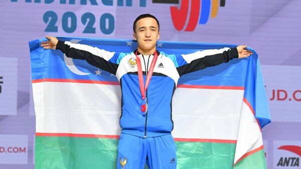 Ogabek Nafasov zavoyeval serebranuyu medal na chempionate Azii po tajeloy atletike - Sputnik O‘zbekiston