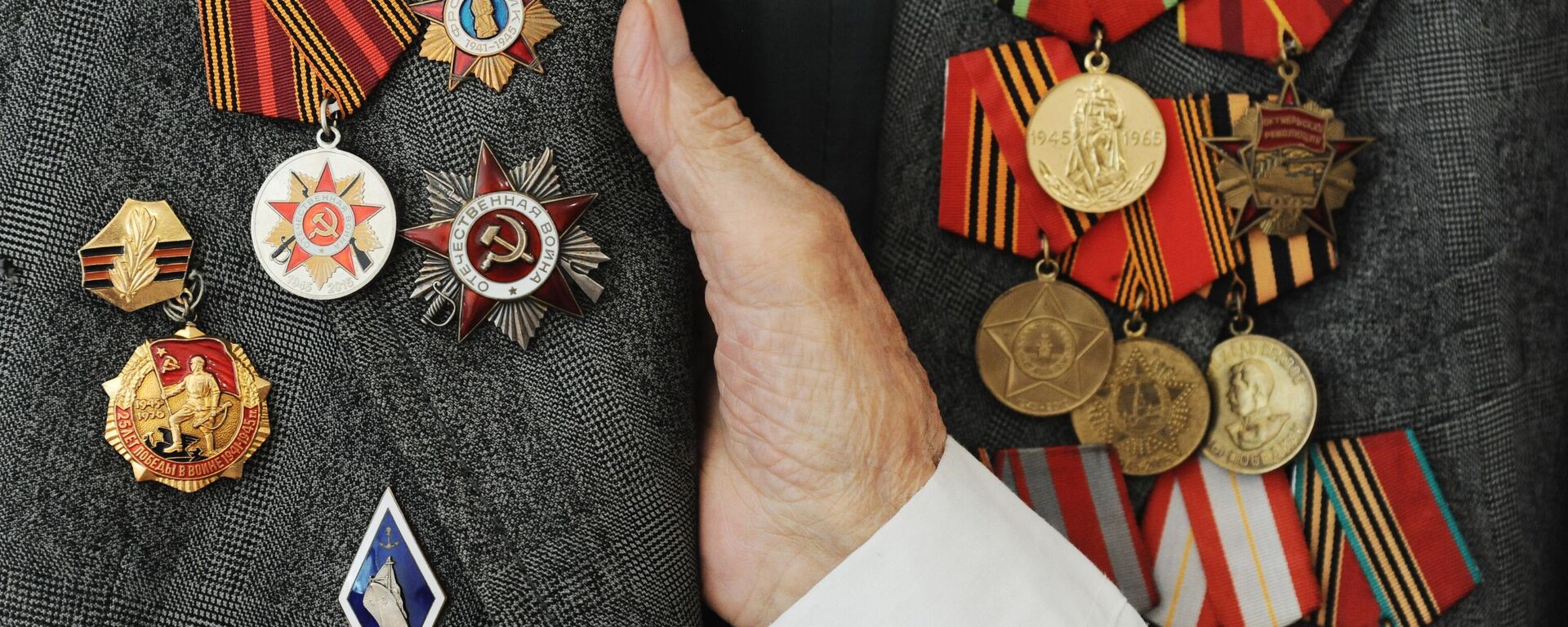 Боевые награды и юбилейные медали ветерана Великой Отечественной войны - Sputnik Узбекистан, 1920, 21.04.2021
