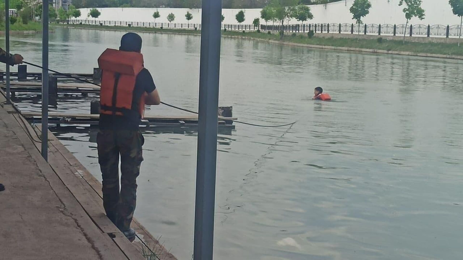 В канале Анхор обнаружили труп 42-летнего мужчины - Sputnik Узбекистан, 1920, 22.04.2021