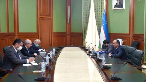 Встреча Камилова с послом Таджикистана - Sputnik Узбекистан