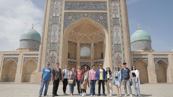 Журналисты и блогеры из Казахстана - Sputnik Узбекистан