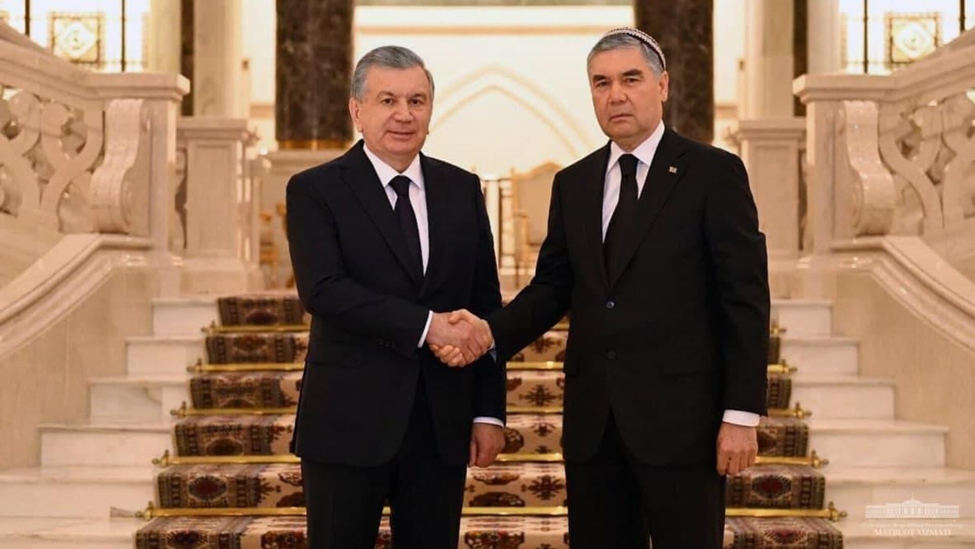 Шавкат Мирзиёев и Гурбангулы Бердымухамедов в Ашхабаде, 29 апреля 2021 года - Sputnik Узбекистан, 1920, 29.04.2021