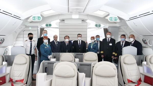 Узбекские авиалинии получили пятый Dreamliner - Sputnik Ўзбекистон