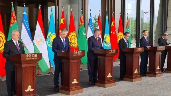 Министр иностранных дел Узбекистана Абдулазиз Камилов принял участие во второй министерской встрече в формате Китай — Центральная Азия - Sputnik Ўзбекистон