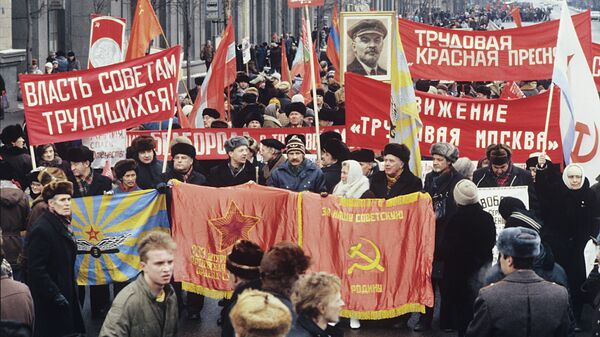 Митинг 23 февраля 1992 года, посвящённый Дню Советской Армии и Военно-Морского Флота - Sputnik Узбекистан