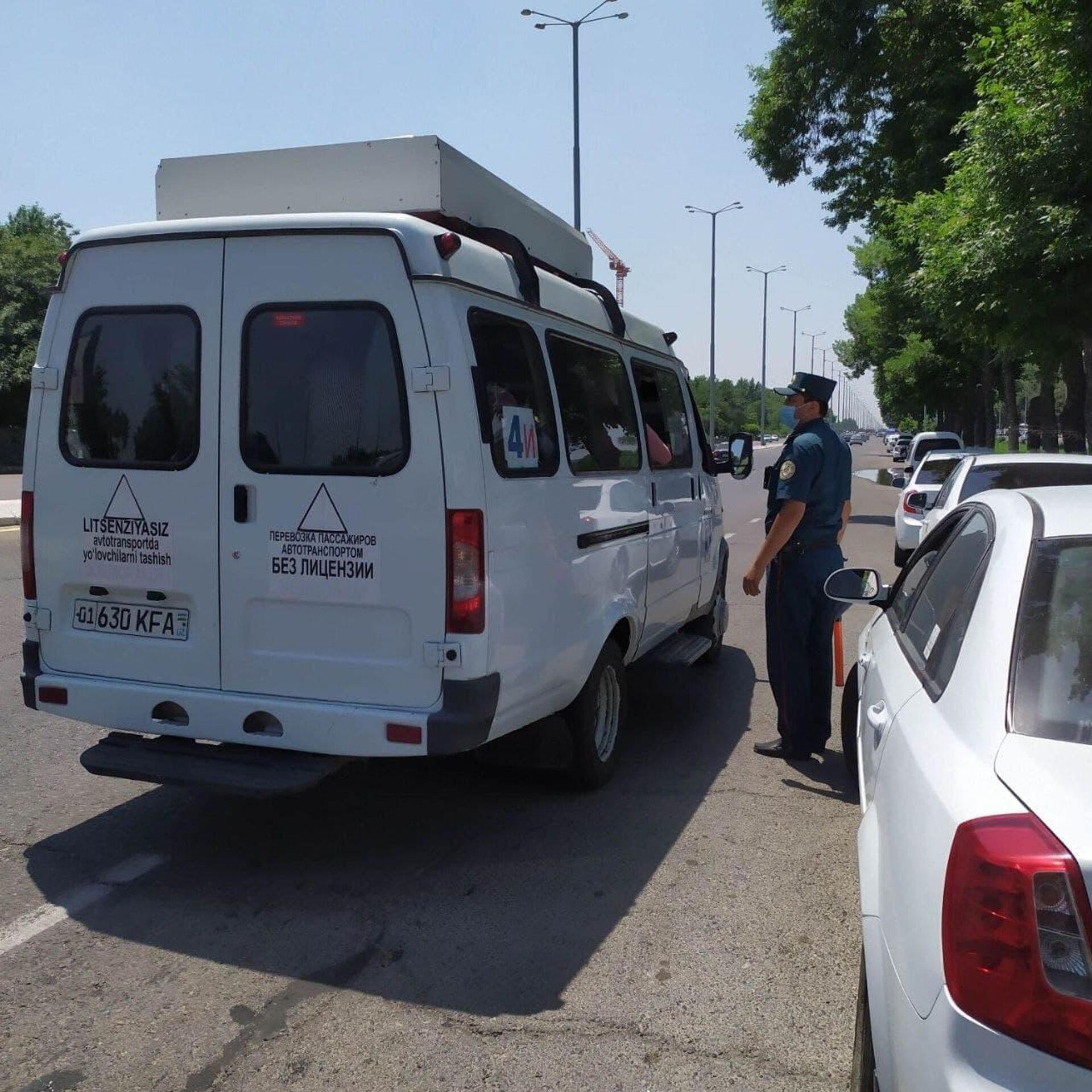 Водителей автобусов в Ташкенте оштрафовали за отсутствие медицинских масок - Sputnik Узбекистан, 1920, 20.05.2021