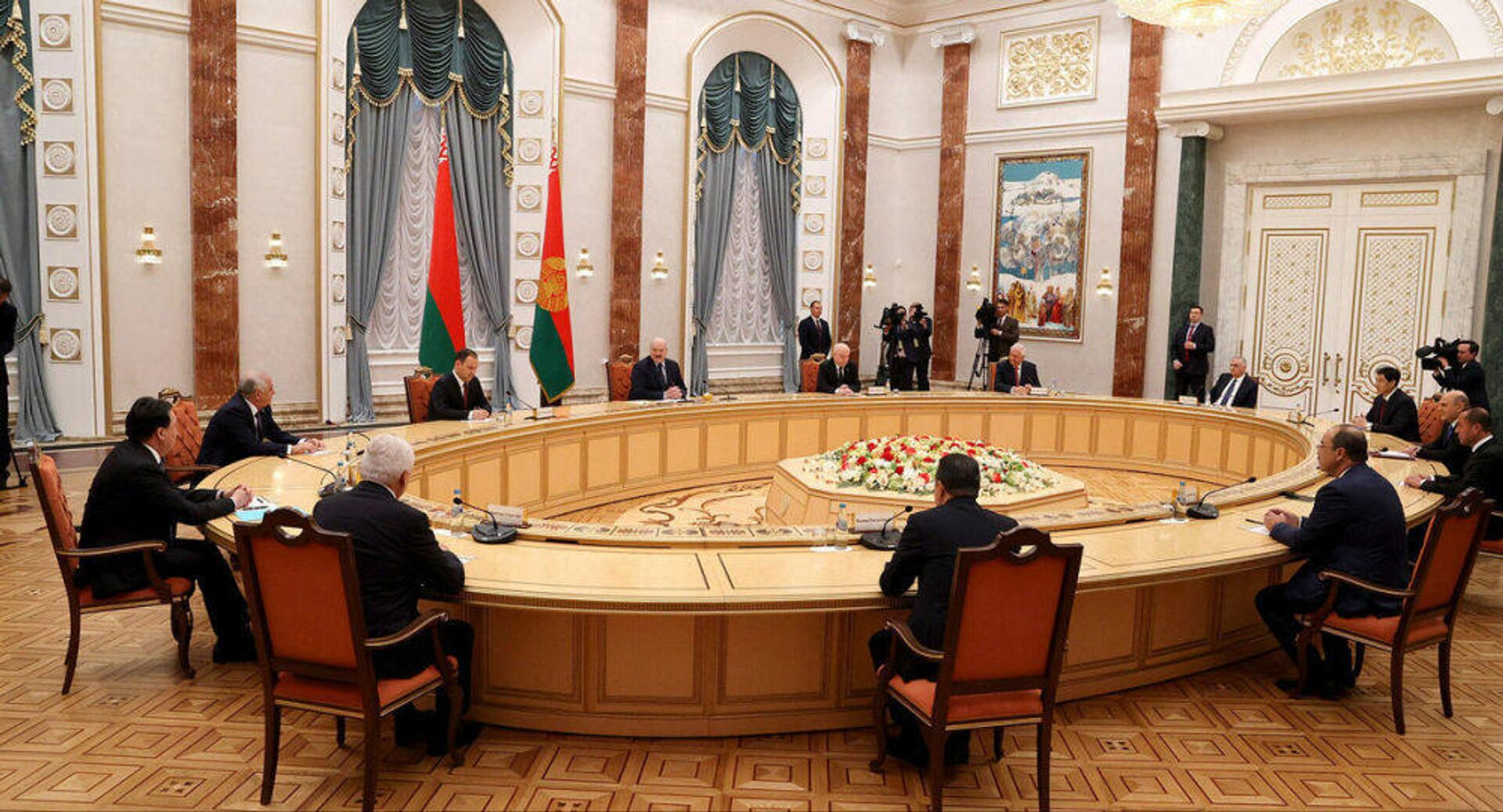 Встреча президента Беларуси Александра Лукашенко с главами правительств стран СНГ - Sputnik Узбекистан, 1920, 28.05.2021