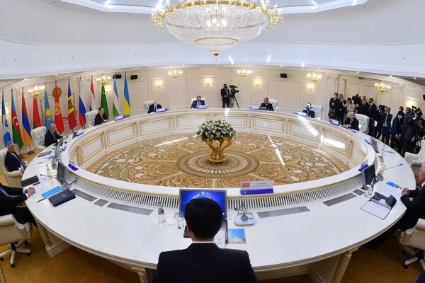 Заседание Совета глав правительств СНГ в узком составе в Минске - Sputnik Узбекистан