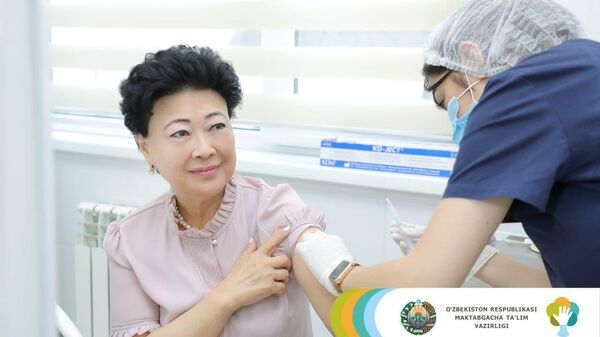 Агриппина Шин привилась от коронавируса российской вакциной Спутник V - Sputnik Узбекистан
