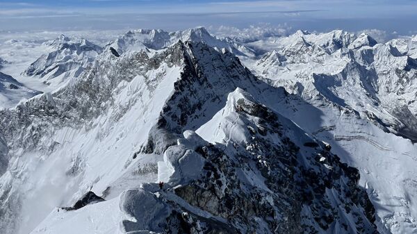 Гималаи с вершины горы Эверест в Непале  - Sputnik Ўзбекистон