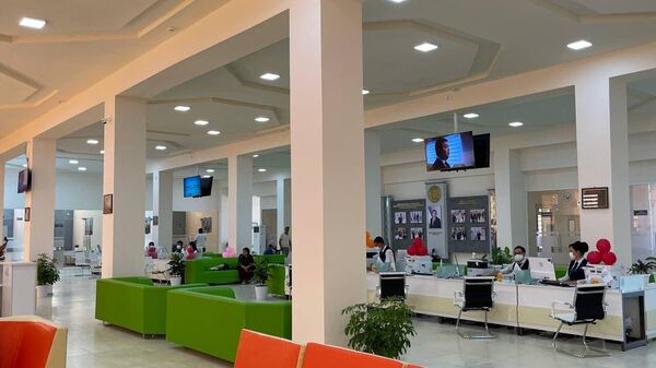 Новый инклюзивный Центр госуслуг в Дехканабаде открыл свои двери для посетителей - Sputnik Ўзбекистон