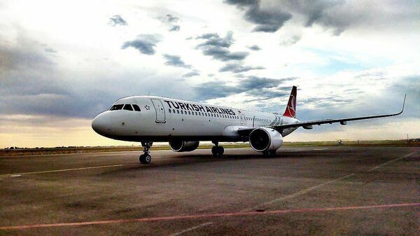 Turkish Airlines samolyoti, arxiv surat - Sputnik O‘zbekiston