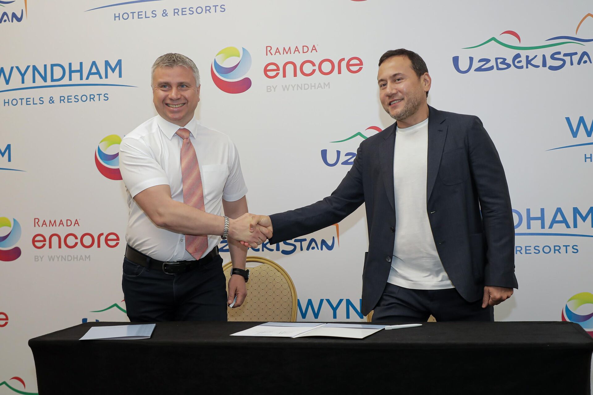 Подписано соглашение об открытии нового отеля международной гостиничной сети Wyndham Hotels&Resorts - Sputnik Узбекистан, 1920, 16.06.2021