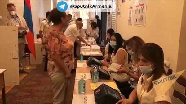 Видео Sputnik. Сегодня в Армении голосуют на выборах в парламент - Sputnik Ўзбекистон
