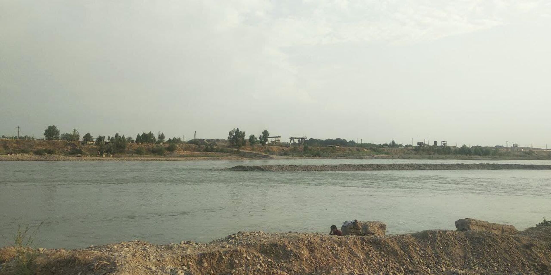 Река Нарын, протекающая через Уйчинский район Наманганской области - Sputnik Узбекистан, 1920, 13.07.2021