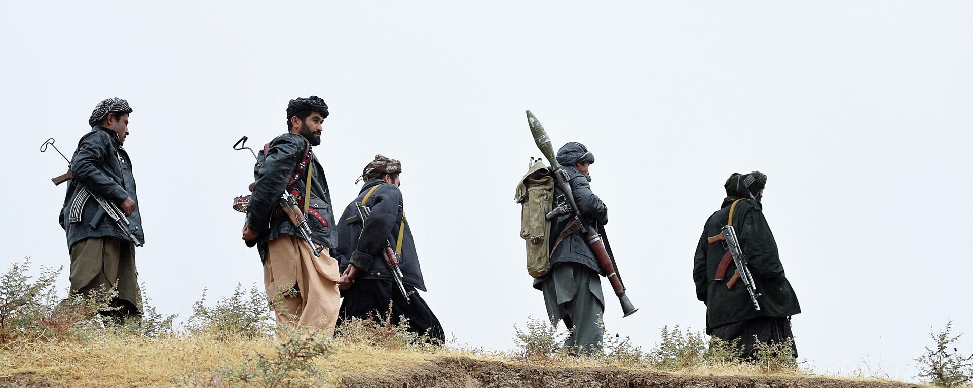 Вооруженные люди в Афганистане - Sputnik Ўзбекистон, 1920, 22.07.2021
