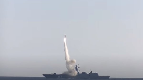 Испытания гиперзвуковой ракеты “Циркон” в Баренцевом море - Sputnik Ўзбекистон