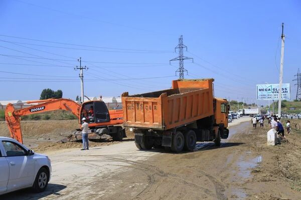 В Наманганской области устраняют последствия наводнения - Sputnik Узбекистан