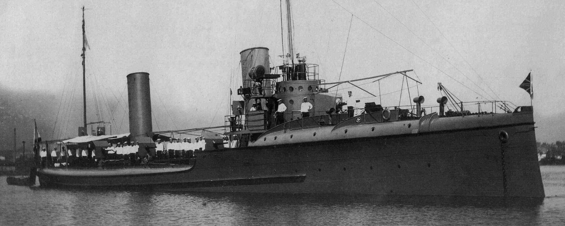 Эскадренный миноносец Эмир Бухарский, бывший минный крейсер.
 - Sputnik Узбекистан, 1920, 25.07.2021