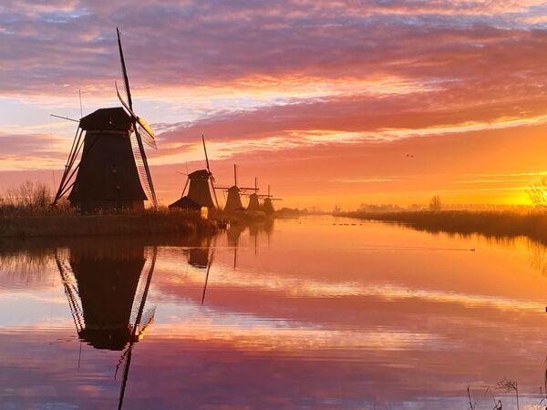 Снимок Dutch morning фотографа из Нидерландов Claire Droppert, занявший 1-е место в номинации &quot;Заход солнца&quot;. - Sputnik Узбекистан
