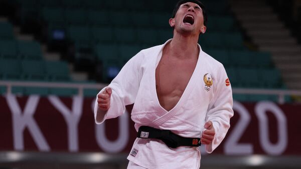 Dzudoist Davlat Bobonov zavoyeval bronzovuyu medal na Olimpiyskix igrax v Tokio-2020 - Sputnik O‘zbekiston
