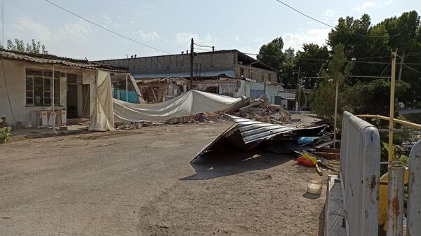 Последствия мощного взрыва на складе в Сергелийском районе Ташкента - Sputnik Узбекистан
