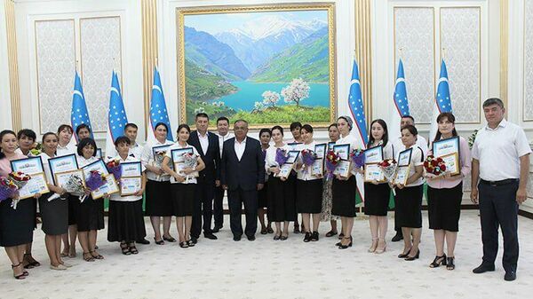 Учителя информатики Навоийской области получили премию - Sputnik Узбекистан
