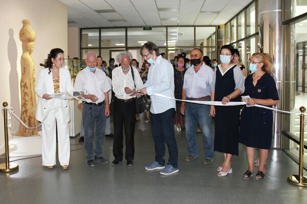 Открытие экспозиции к дню рождения Игоря Савицкого в Нукусе - Sputnik Узбекистан