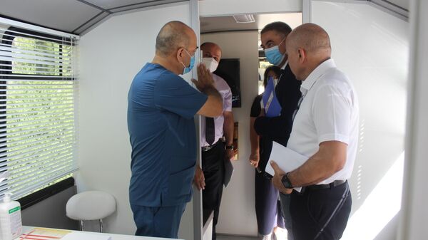 В Ташкенте состоялось открытие первой мобильной лаборатории по тестированию ключевых групп населения на ВИЧ - Sputnik Узбекистан