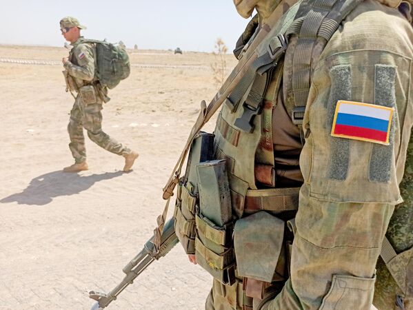 Вооруженные силы России и Узбекистана должны быть готовы вместе противодействовать террористическим бандам - Валерий Герасимов. - Sputnik Узбекистан