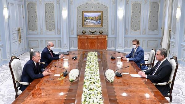 Shavkat Mirziyoyev prinyal ministra inostrannix del Islamskoy Respubliki Pakistan Maxmuda Kureyshi. - Sputnik O‘zbekiston